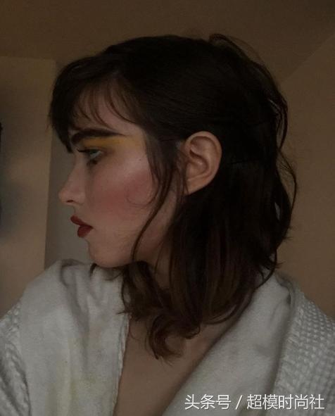 美版小松菜奈，厌世颜小仙女，私底下却是沉迷丧文化的病娇宅？