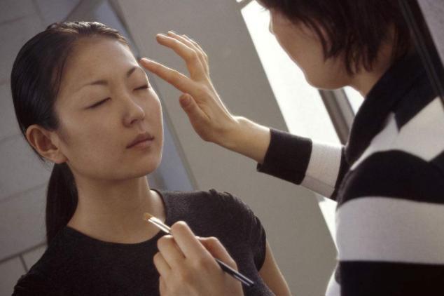 用bb霜后浮粉不服帖怎么办,哪款bb霜比较好用不浮粉不油腻