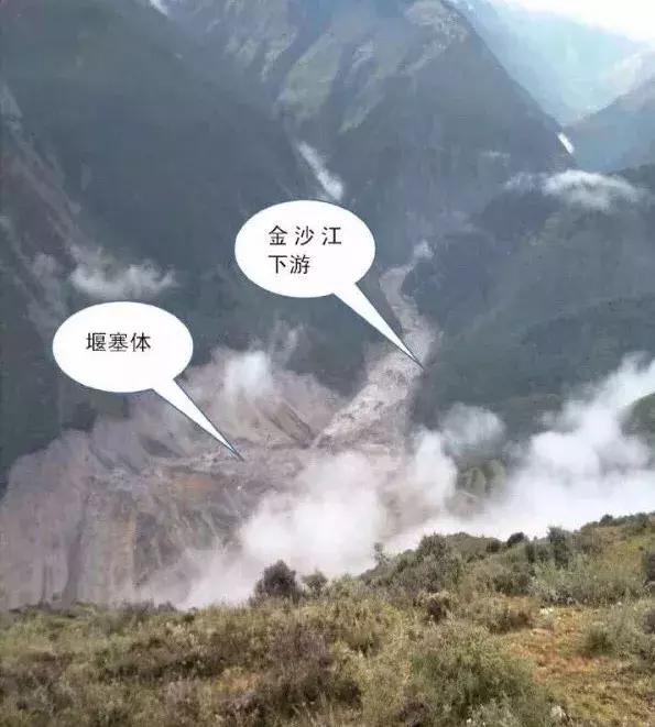 脱下军装依然要拥有军人的素质,脱掉军装只剩下军人的荣誉感