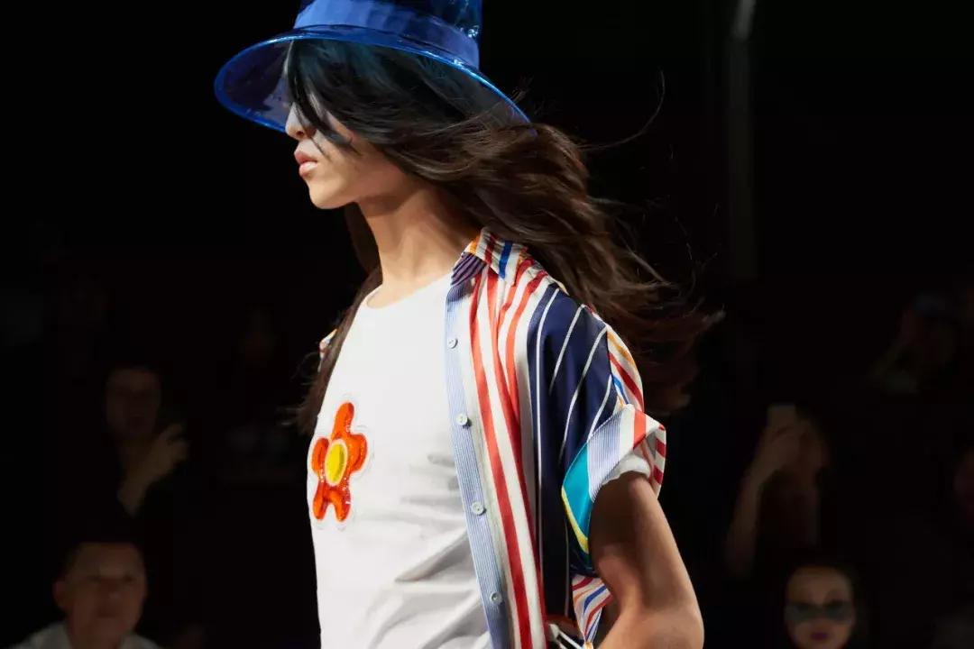 上海时装周看见最美摩登中国风,上海时装周看秀