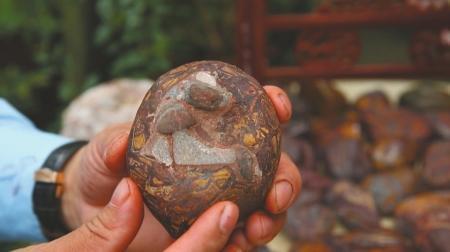 罕见五彩陨石,五彩陨石是真陨石吗