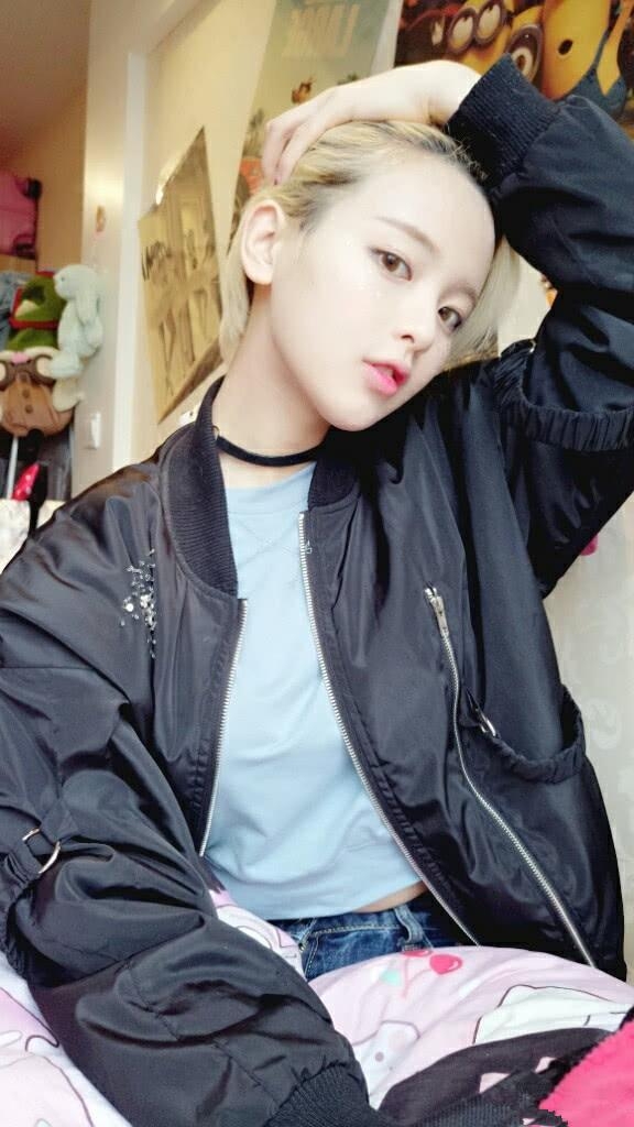 杨超越巴黎秀,杨超越近期风格变化大