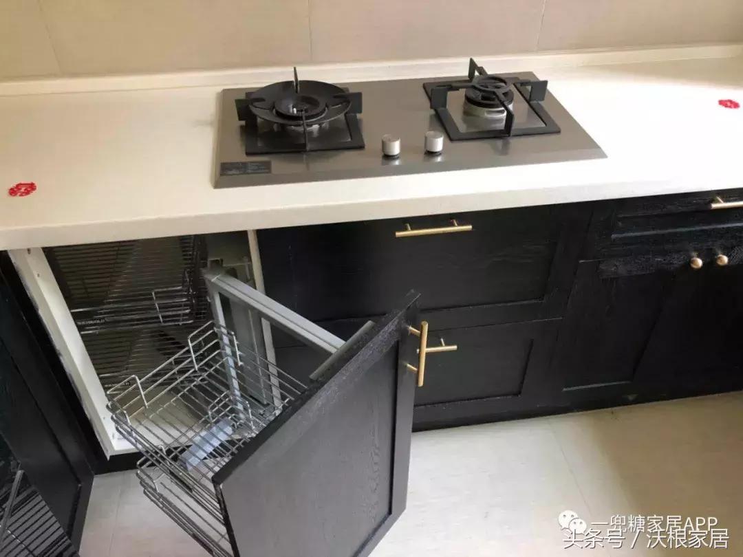 鸡肋厨房神改造,效果堪比整(huan)容(tou)