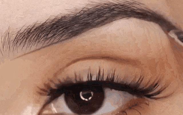 秋冬日杂妆容教程,秋日浓情复古妆容