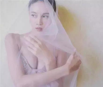 小个子拍婚纱照能拍出高级感,婚纱照拍摄怎么摆姿势更上镜