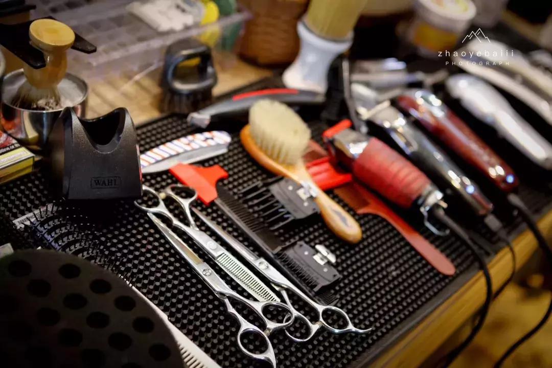 郑州95后女孩一天收入,95后女孩赚3万