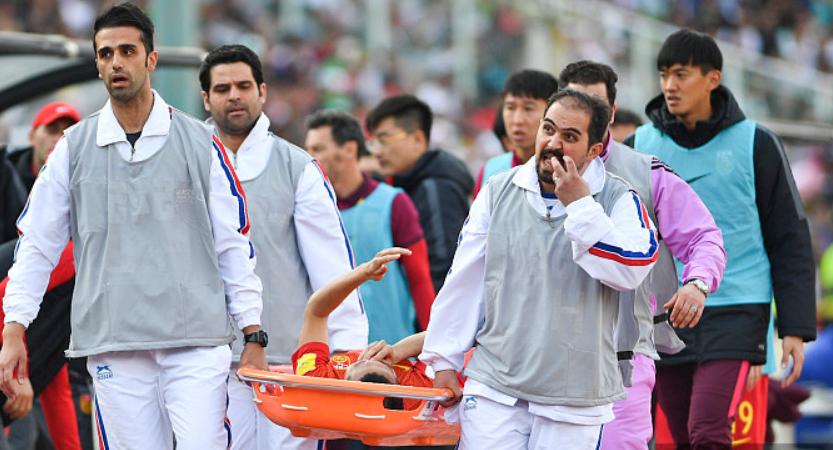 郑智接班人险重伤！痛苦嚎叫吓懵印度球员1年半前曾重伤被抬出场