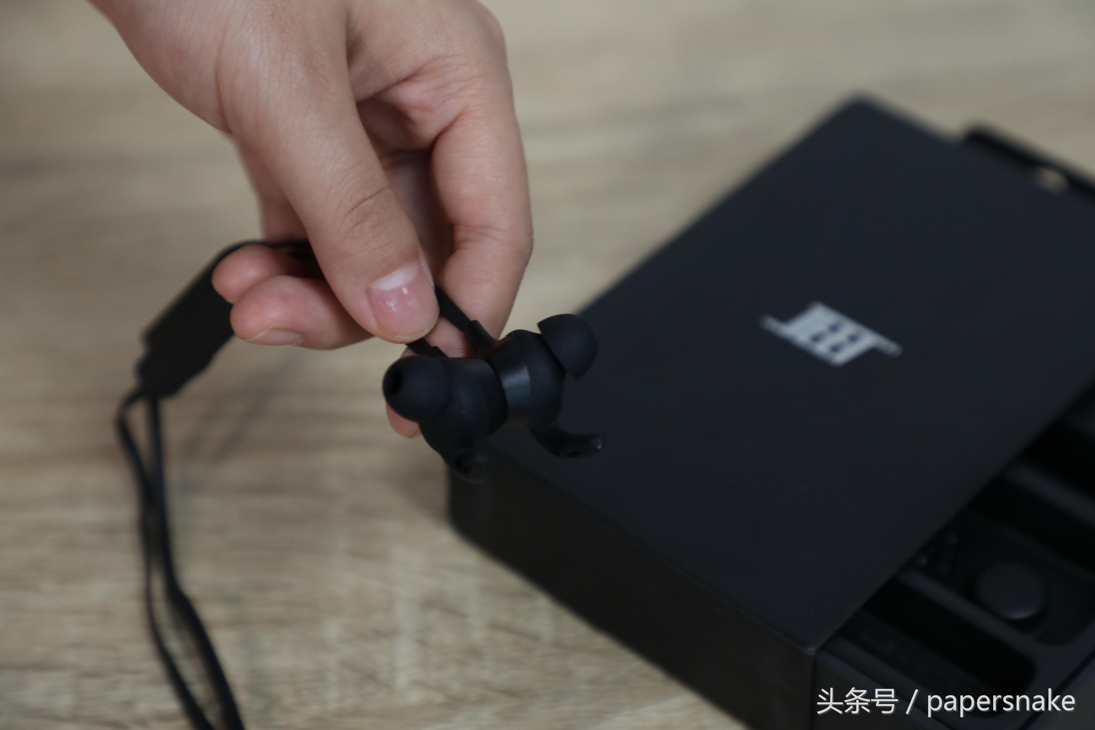 jeet和荣耀耳机,jeetw1耳机和荣耀耳机