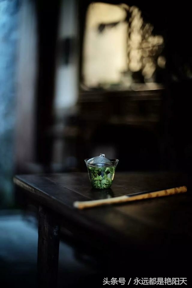 老农们不爱看篮球，足球……（诗歌）