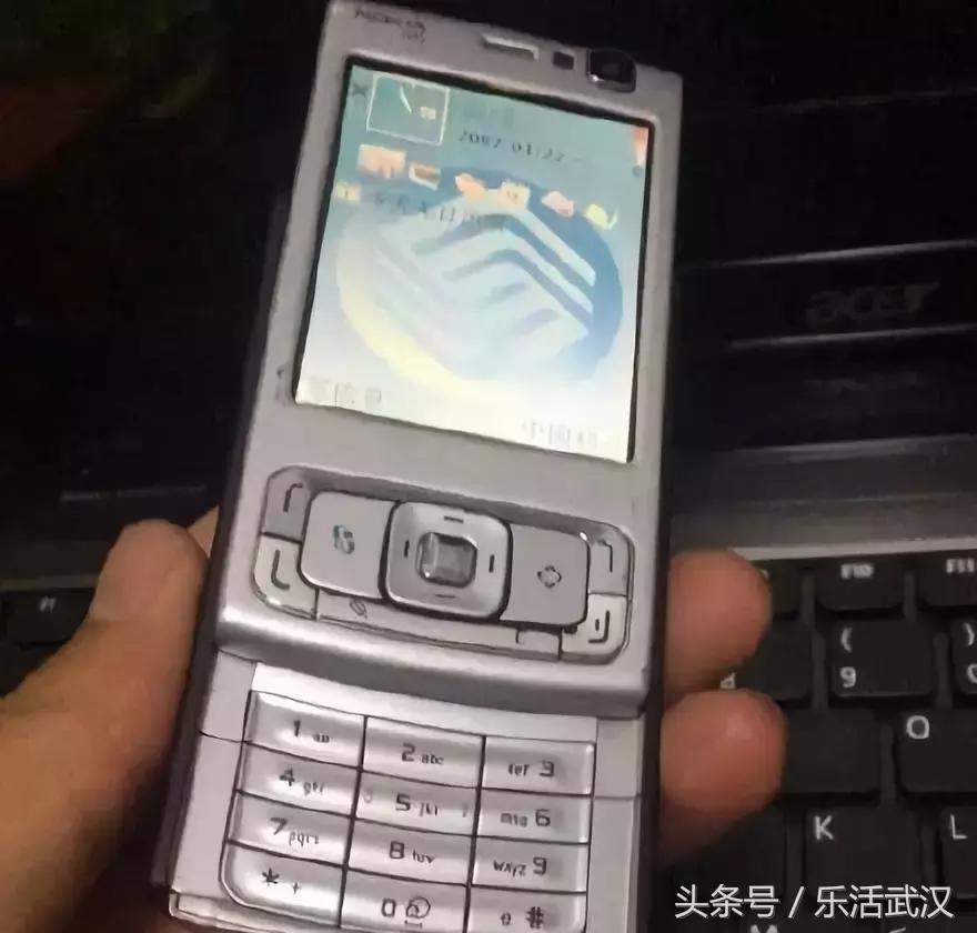 你还记得第一部手机吗,你还记得你人生第一部手机吗