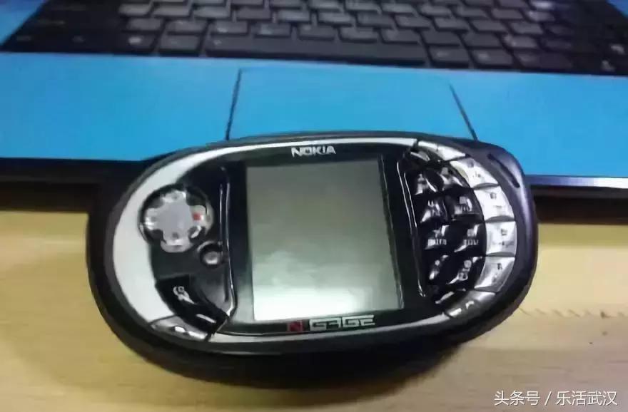 你还记得第一部手机吗,你还记得你人生第一部手机吗