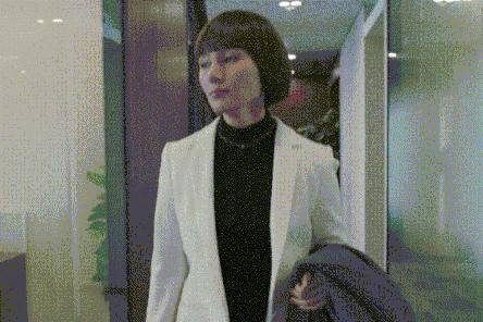 她靠PS一月收入50000+，凭什么？