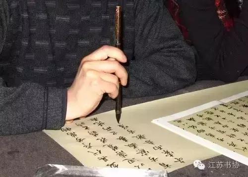 怎么样才能练好楷书书法,走进书法毛笔书法基本笔画练习