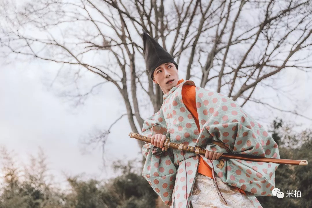 男摄影师为何网购女装上瘾?贵圈真乱?无情的真相让我掉下眼泪