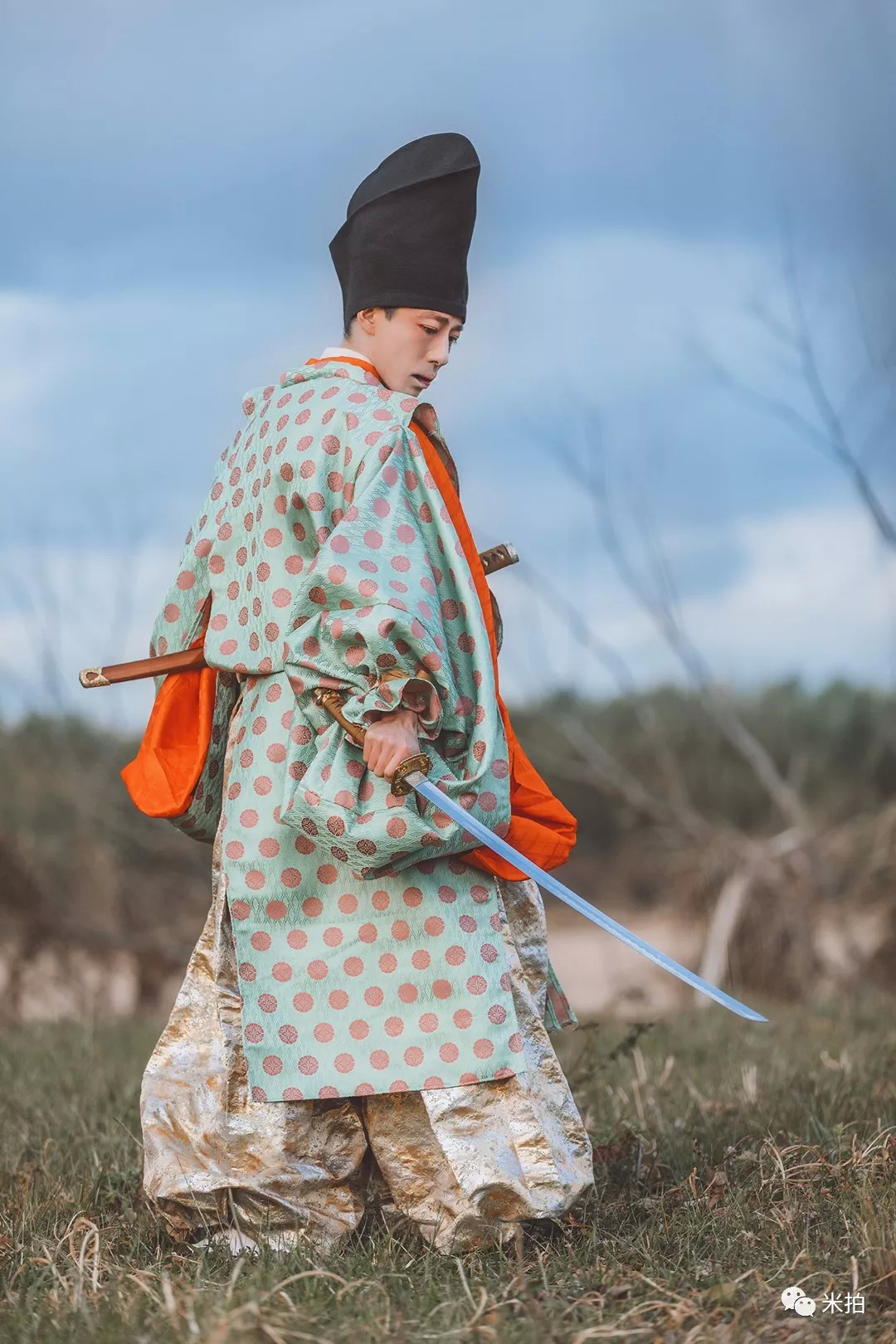 男摄影师为何网购女装上瘾?贵圈真乱?无情的真相让我掉下眼泪