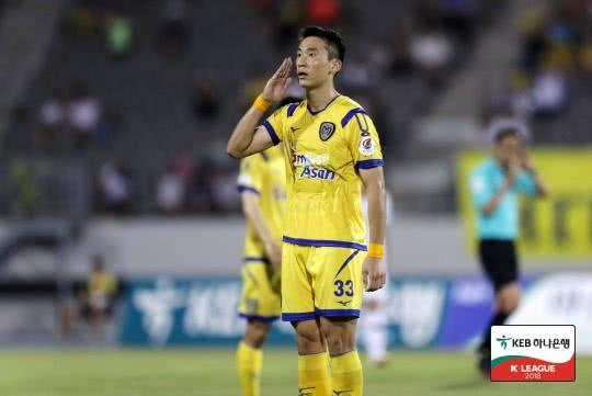 拒绝金钱的诱惑守住底线，牙山李汉泉诠释球员的职业道德