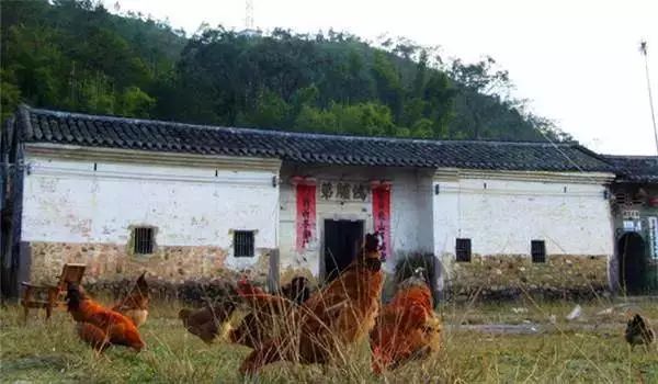 探秘原始村落,探访天然温泉村