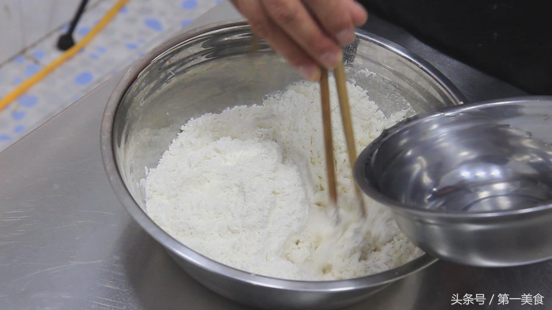 面点师老莫鸡蛋灌饼,面点师教你做鸡蛋饼