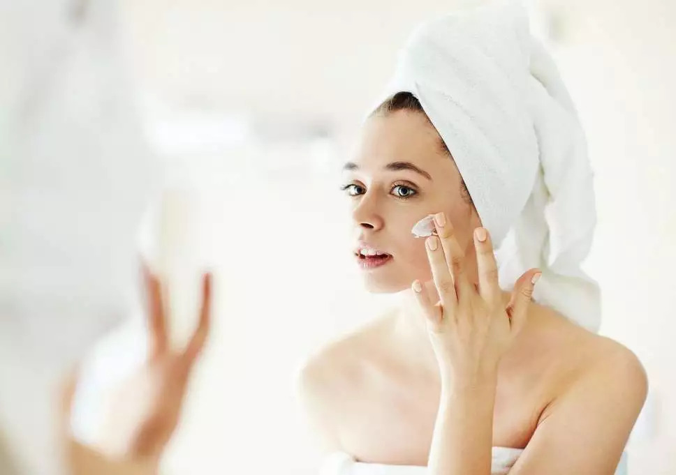 海蓝之谜面霜真的那么好用吗,一款不油腻的面霜