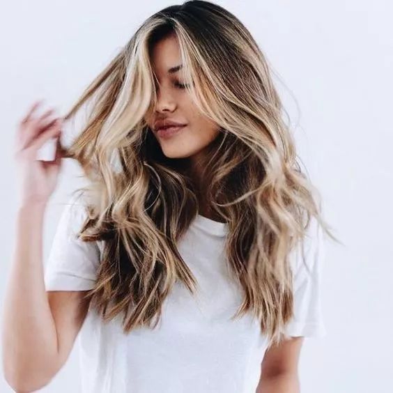 就算抢到了脱销的黑科技卷发棒又怎样？也拯救不了你的一头糟发！