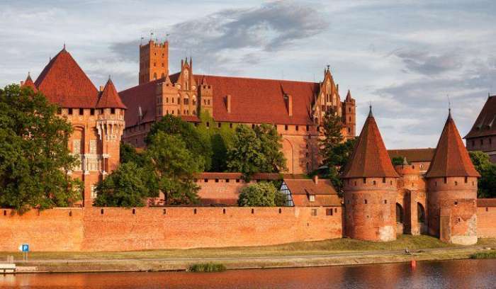 欧洲十大旅游城堡排名,世界旅行景点排名