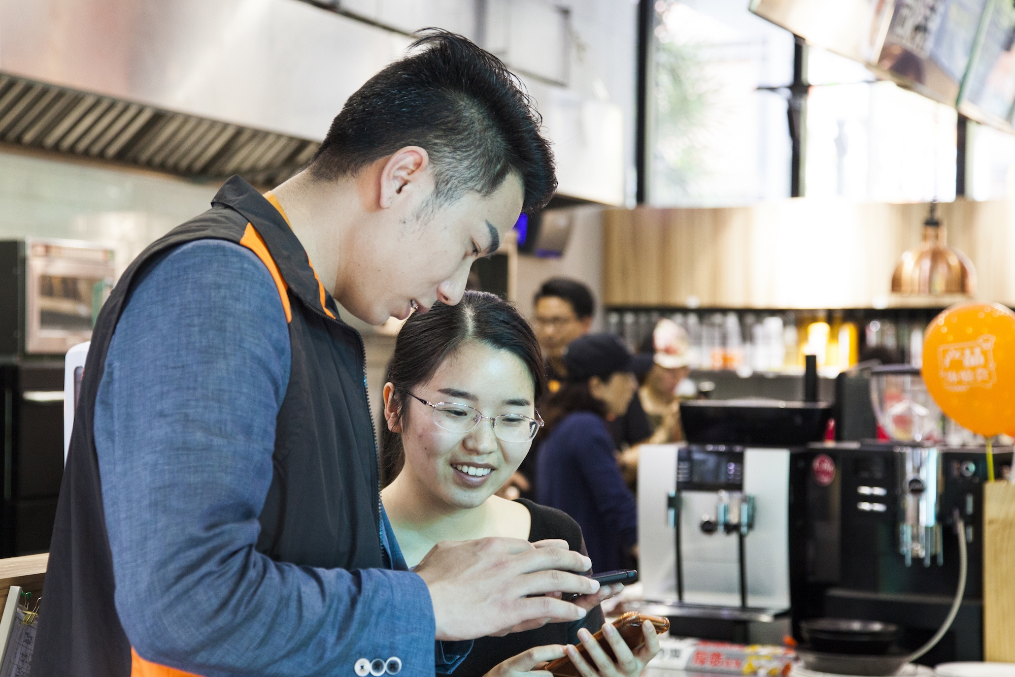 又乐:每天5万步,飞虹路上的年轻人,“走”出来的中国餐饮B2B