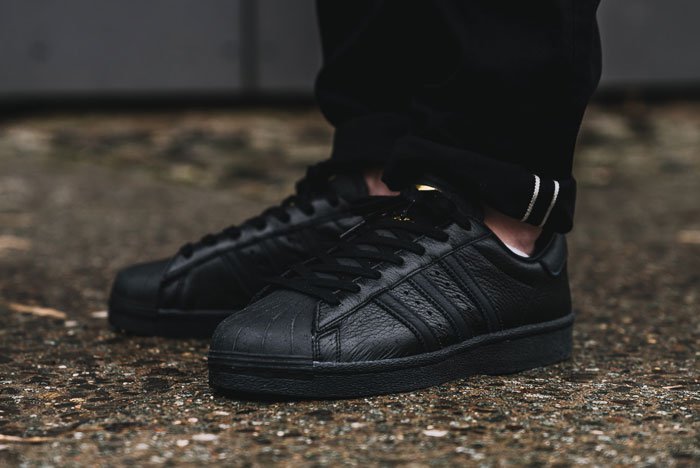 小黑鞋小白鞋名牌,小黑鞋超好看