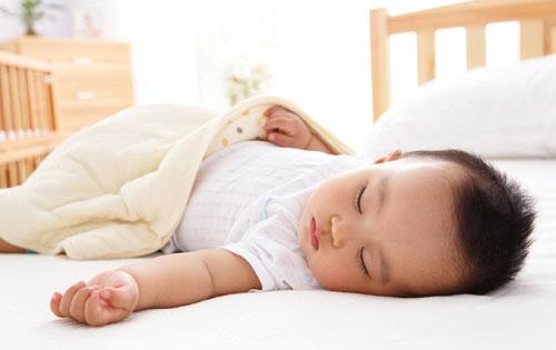 宝宝贫血怎么补救最快,宝宝严重贫血的症状和后果