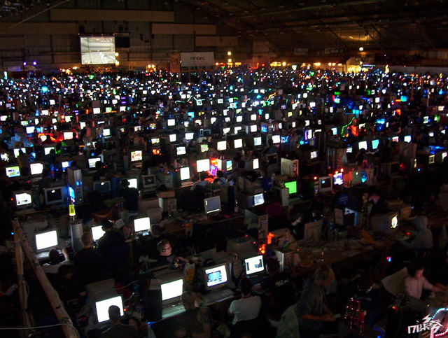 20年前的网吧有多乱,20年前的网吧网络配置