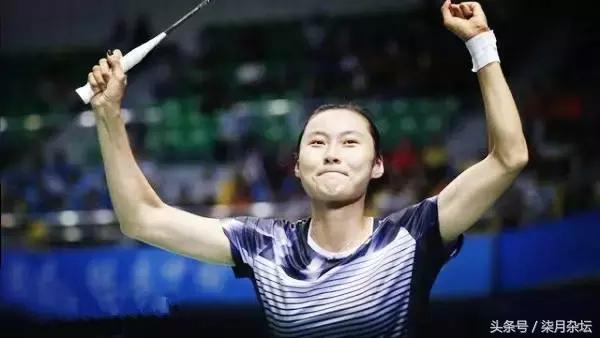 坚持打羽毛球的女生,坚持跑步的女生有多厉害