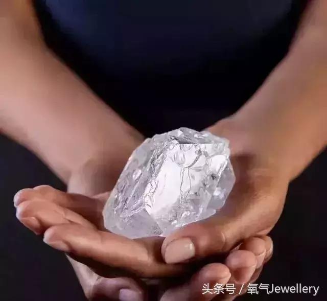钻石对于女人的魅力,女人为什么对爱情如此执着