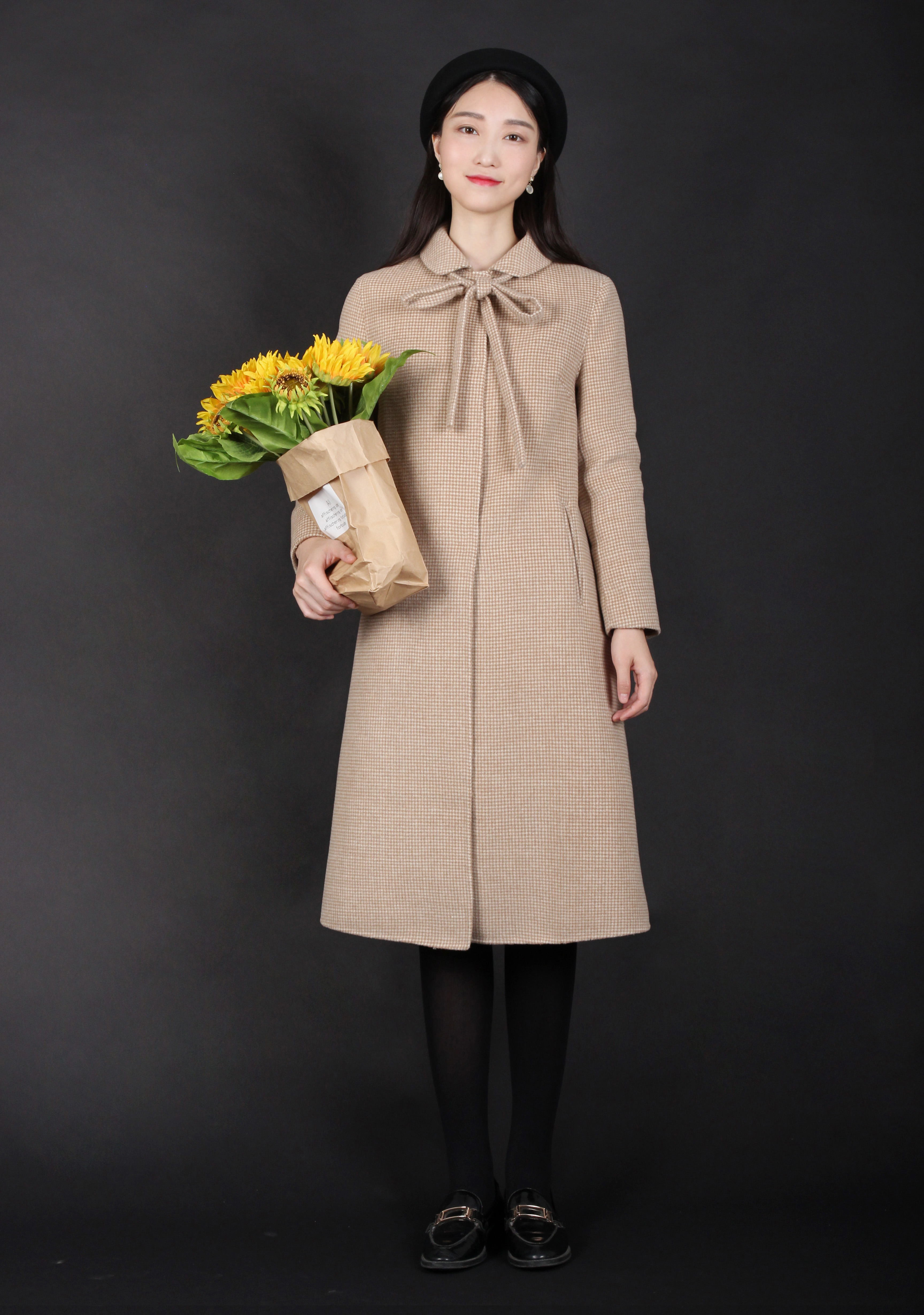 小心白白花了冤枉钱!双面羊绒呢大衣里含大量锦纶,显得超高档!