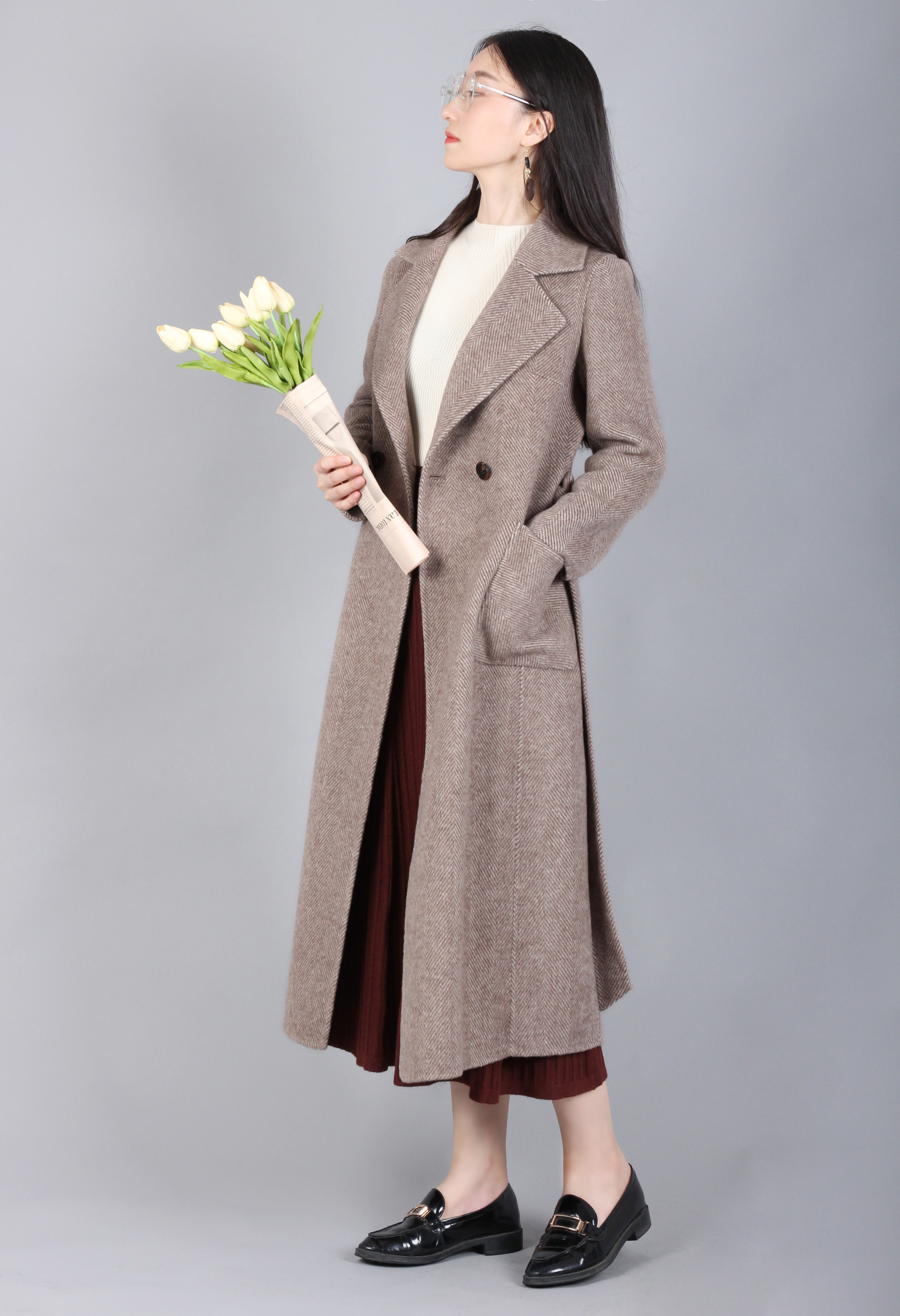 小心白白花了冤枉钱!双面羊绒呢大衣里含大量锦纶,显得超高档!