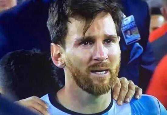 足坛史上令人泪目的十大瞬间,十大催人泪下的足坛巨星告别