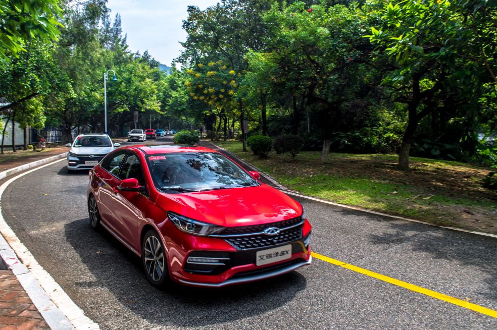 奇瑞10万左右性价比高的混动轿车,奇瑞10万以下纯电动汽车