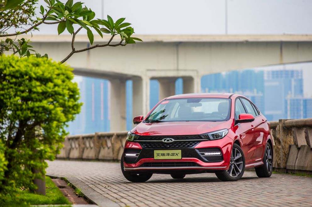 奇瑞10万左右性价比高的混动轿车,奇瑞10万以下纯电动汽车