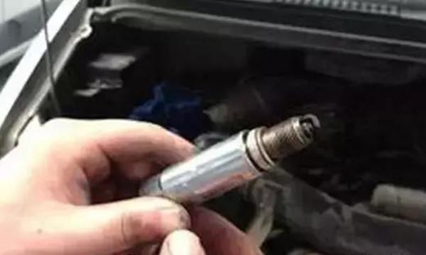 自动挡电瓶没电了打不着火怎么办,自动挡车电瓶没电了怎么办