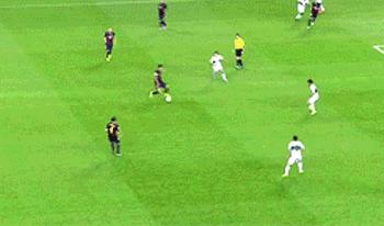 足球一对一防守转身技巧,足球教学5个技巧让你带球