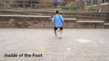 足球一对一防守转身技巧,足球教学5个技巧让你带球