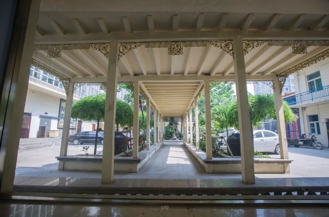 环境卫生整洁安全设施完备,环境整洁安静卫生设施完善