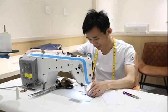 周冬雨和赵丽颖穿衣,周冬雨赵丽颖私服