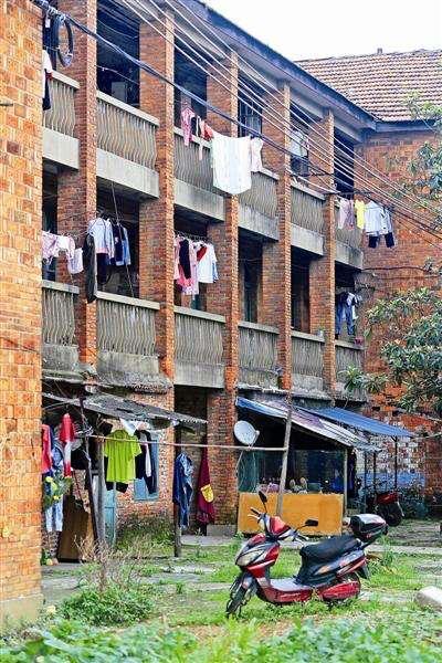 一个以山水闻名的省份，有个被低估的工业重城，居然靠美食出名？