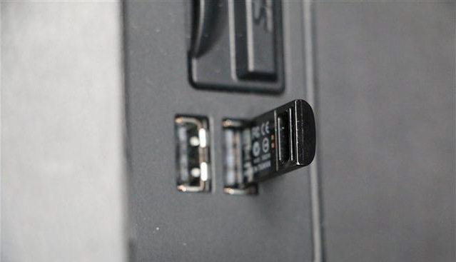 汽车播放音乐的几种方法,汽车内听音乐