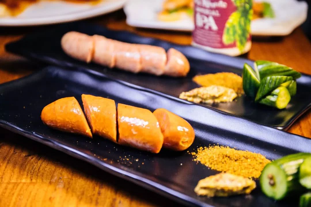 夜场界地震了!观音桥新开一家奇葩酒吧,整条街的风头都被它抢了