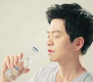 李健教育子女,李健养宠物