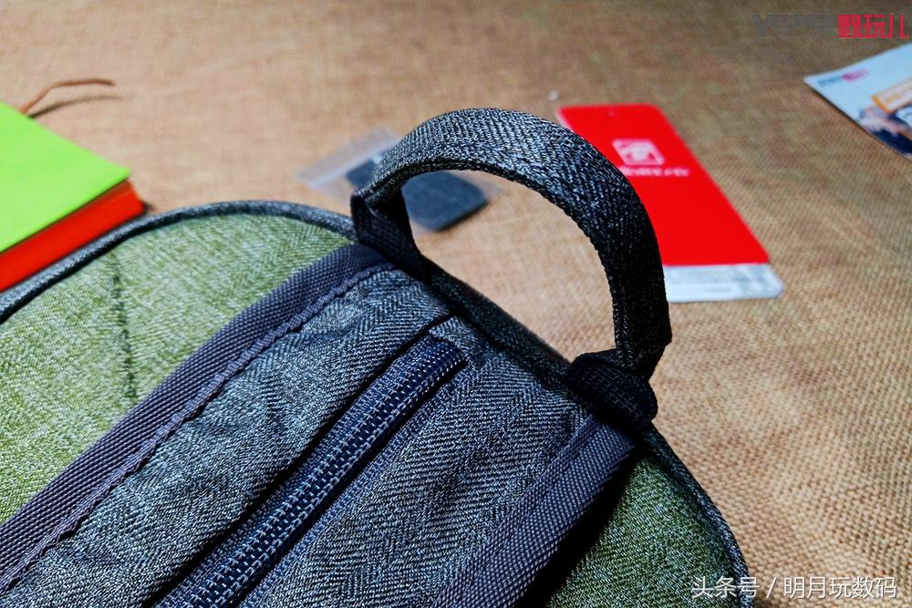 探路者夏季轻便双肩背包,探路者双肩背包测评