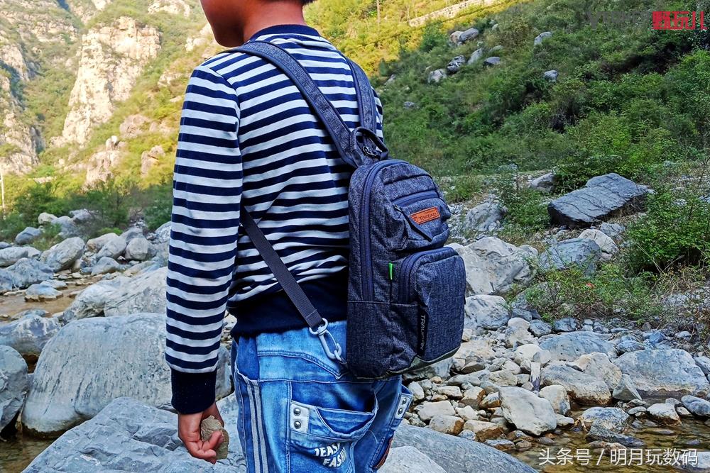 探路者夏季轻便双肩背包,探路者双肩背包测评