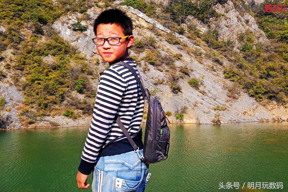 探路者夏季轻便双肩背包,探路者双肩背包测评