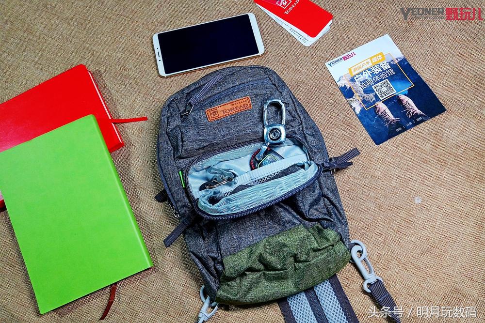 探路者夏季轻便双肩背包,探路者双肩背包测评