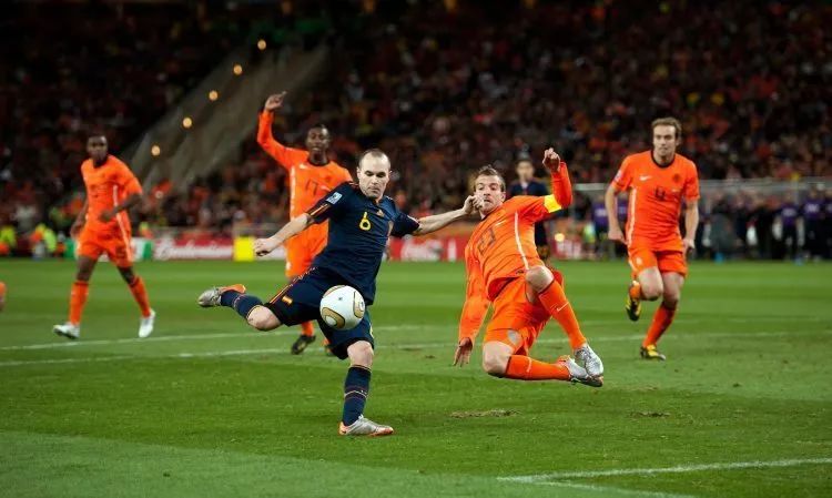 安德雷斯伊涅斯塔的足球生涯回顾,伊涅斯塔五人足球视频